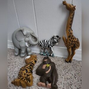 Safari Wildlife Animal Vintage Wall Decor Set